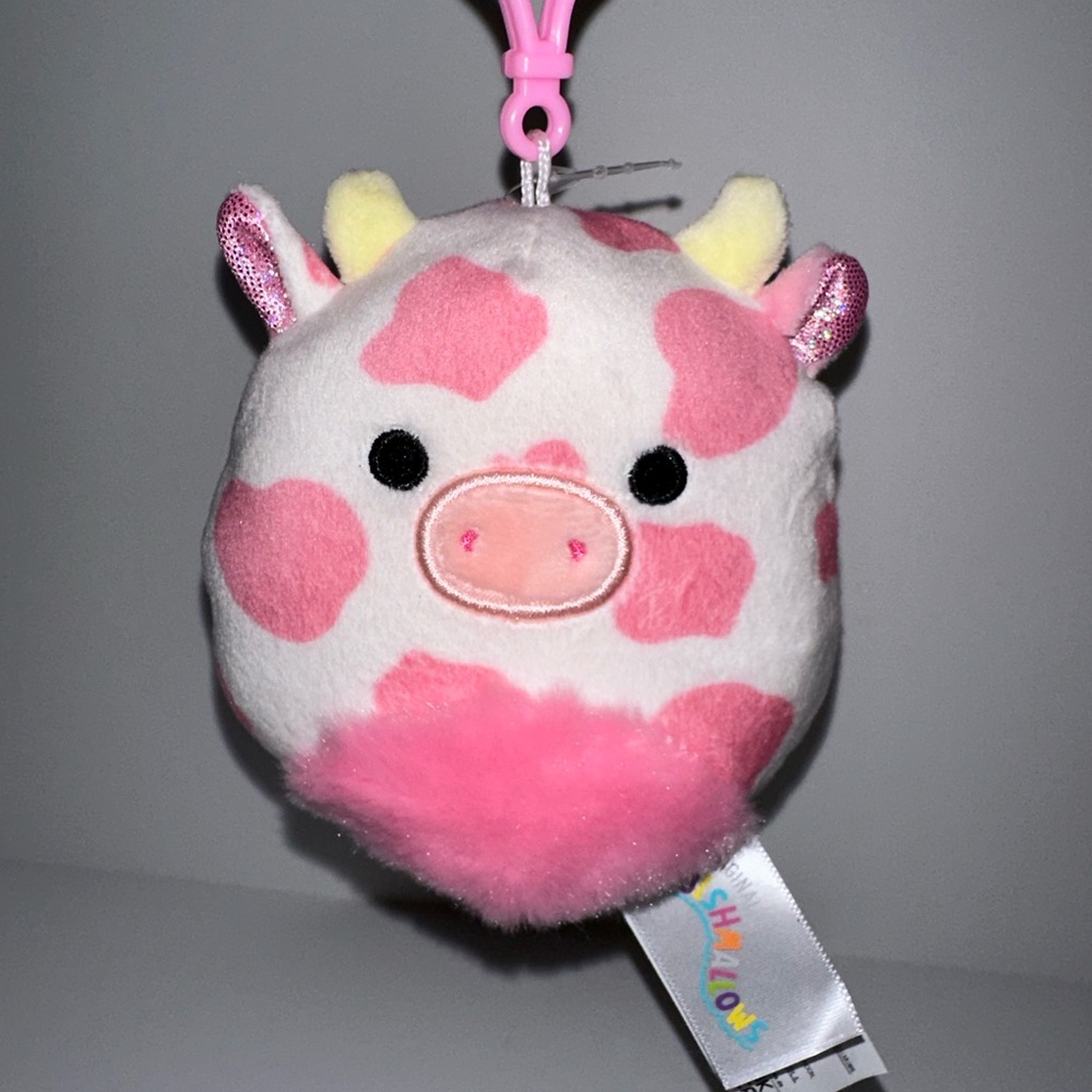 New Evangelica the Cow Valentine's Day 2023 Squishmallow Clip!